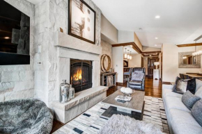 2 BR Ritz-Carlton Chic Décor Valley Views Condo